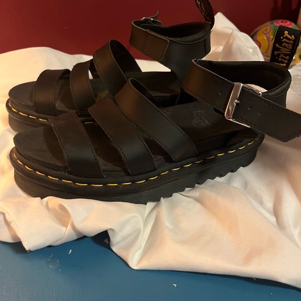 Blaire Hydro Leather Strap Sandals